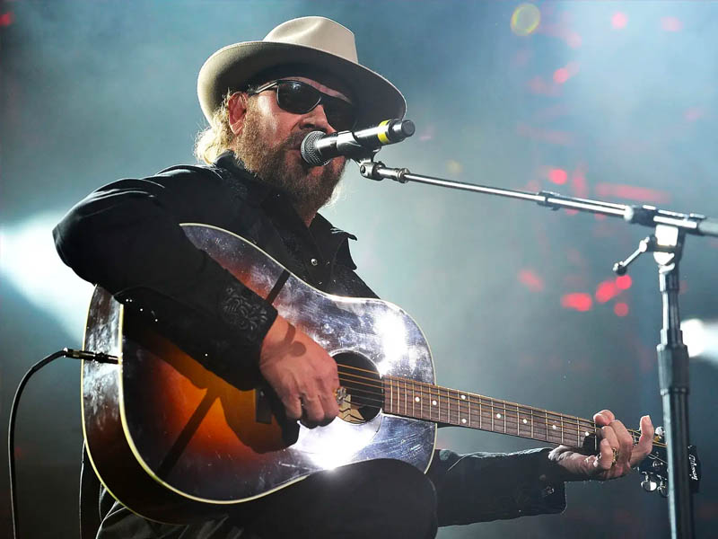 Hank Williams Jr. & Old Crow Medicine Show at MidFlorida Credit Union Amphitheatre